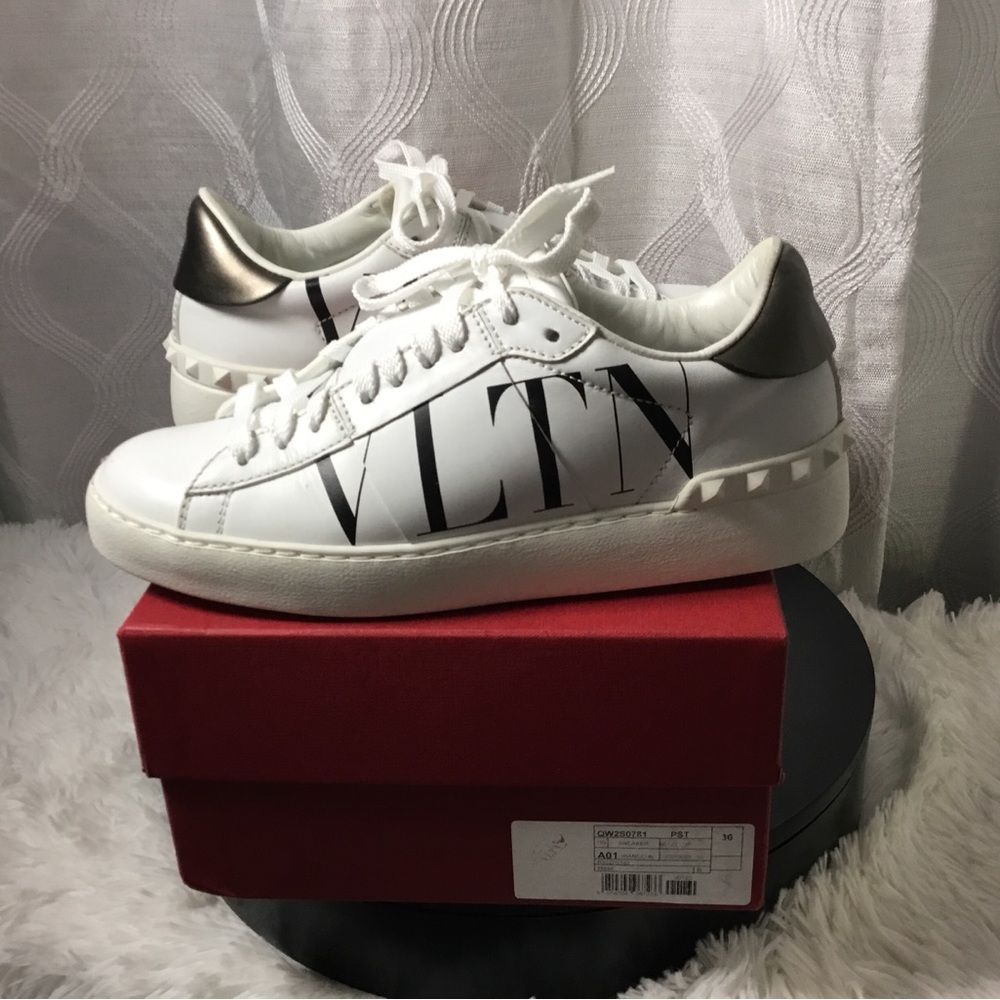 Valentino Garavani White Leather Sneakers with Gold Stamp - Picture 10 of 10